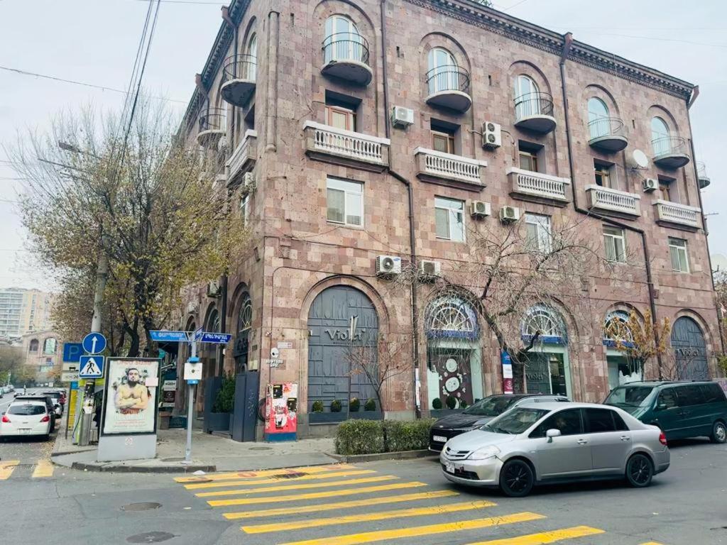 Tumanyan Apartments Yerevan Exterior photo