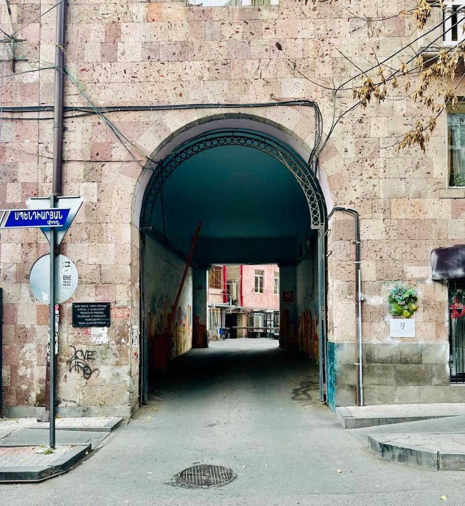 Tumanyan Apartments Yerevan Exterior photo